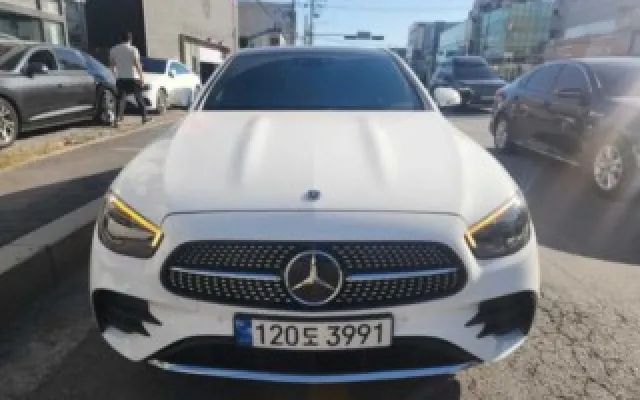 매매중고자동차 E-클래스 W213 E350 4MATIC AMG LINE 매물 사진 11 - 2022/01 50,113km