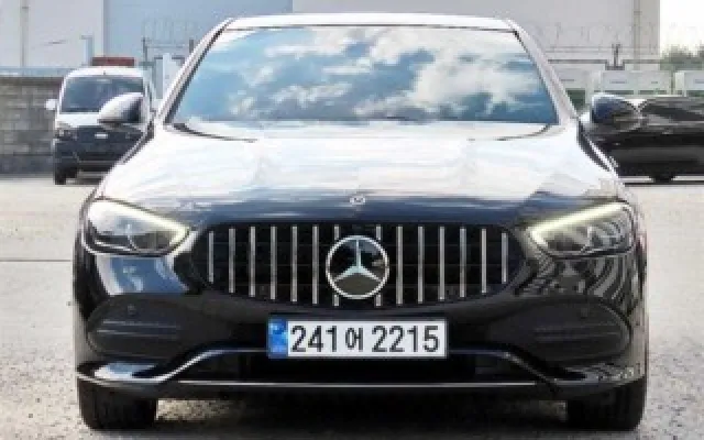매매중고자동차 C클래스 W206 C200 매물 사진 3 - 2022/12 45,246km