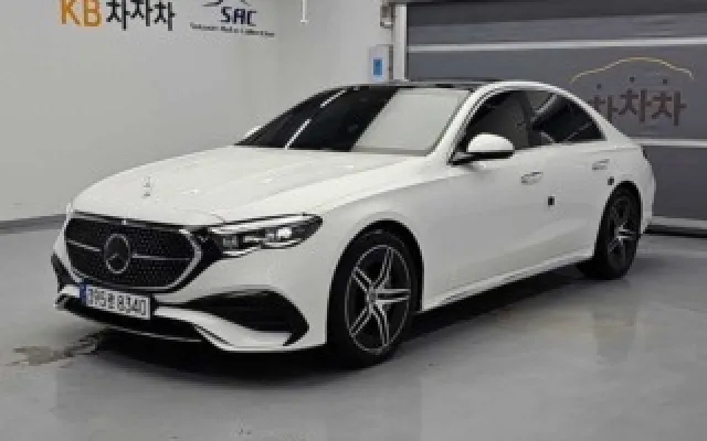 매매중고자동차 E-클래스 W214 E300 4MATIC 매물 사진 7 - 2025/04 28,042km